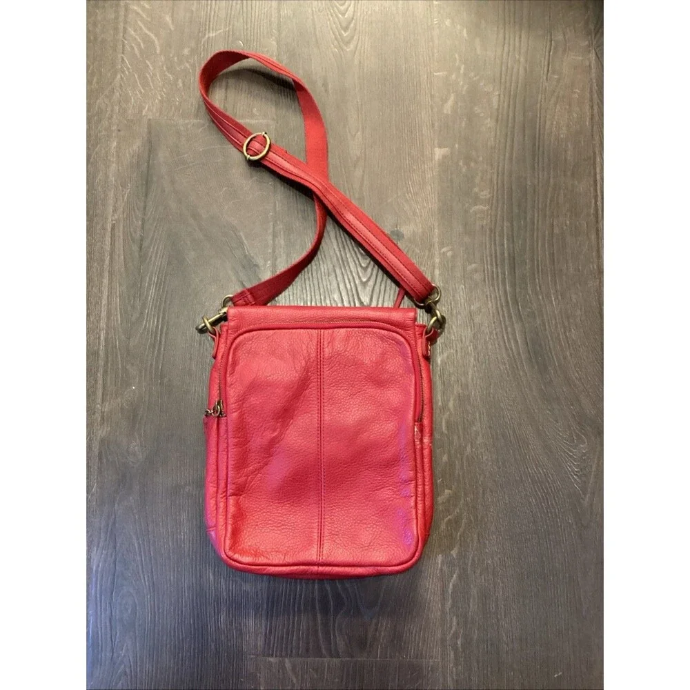 The Sak Red Pebbled Leather Crossbody Purse Messenger Handbag Adjustable